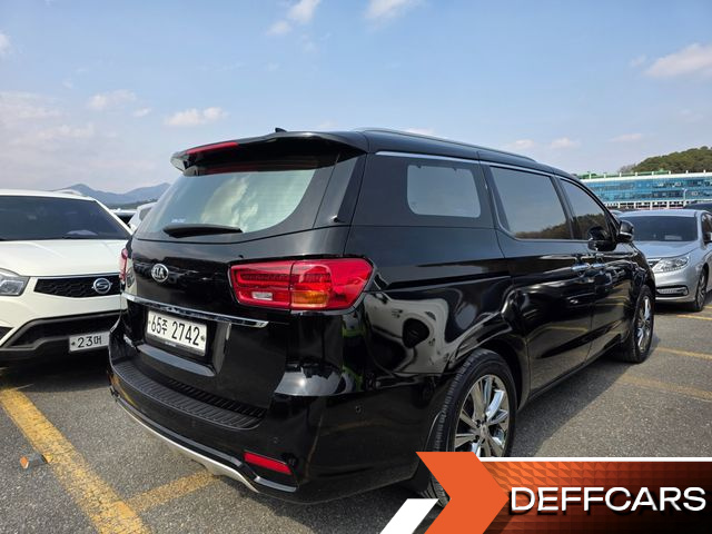 Kia CARNIVAL 9-Seater Noblesse Special купить на сайте DeffCars