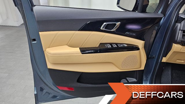 Kia CARNIVAL 9-Seater Signature купить на сайте DeffCars