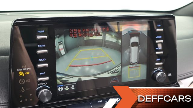 Toyota SIENNA 2.5 Hybrid 2WD купить на сайте DeffCars