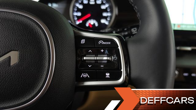 Kia CARNIVAL Gasoline 11-Seater Prestige купить на сайте DeffCars