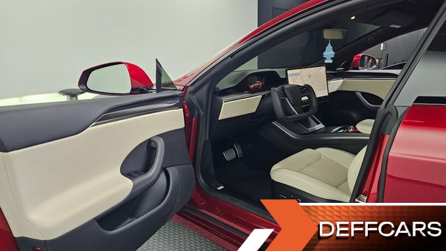 Tesla MODEL S Plaid купить на сайте DeffCars
