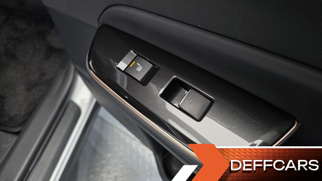 Toyota CROWN 2.5 4WD Hybrid купить на сайте DeffCars