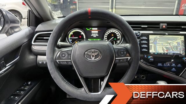 Toyota CAMRY 2.5 XLE Hybrid купить на сайте DeffCars