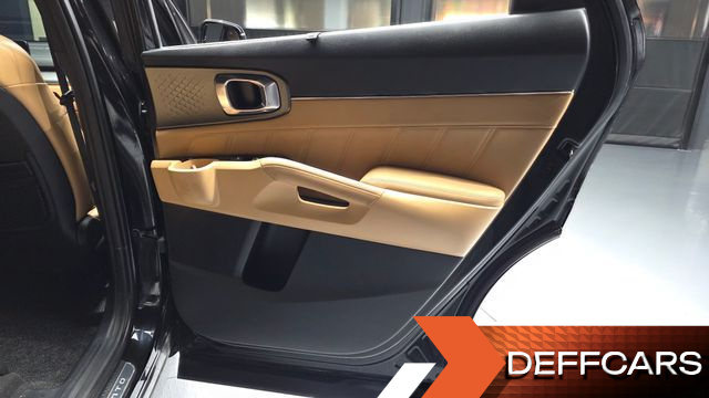 Kia SORENTO Diesel 2.2 4WD Signature купить на сайте DeffCars