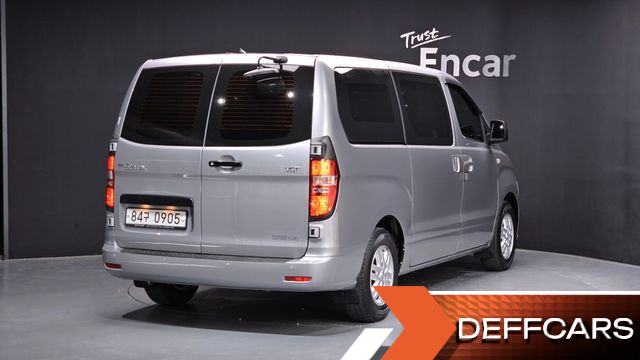 Hyundai STAREX Van 5-Seater Modern купить на сайте DeffCars