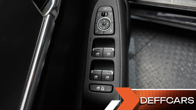 Hyundai GRANDEUR 2.5 Premium Choice купить на сайте DeffCars