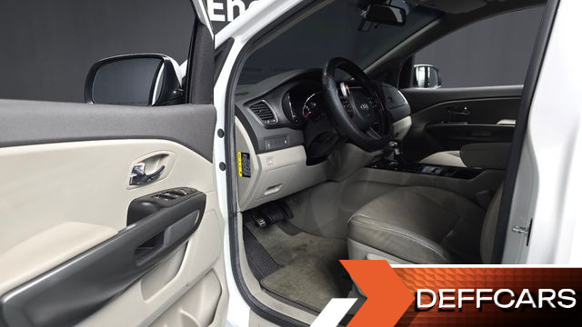 Kia CARNIVAL 9-seater Luxury купить на сайте DeffCars