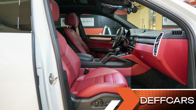 Porsche CAYENNE 3.0 PLATINUM EDITION купить на сайте DeffCars