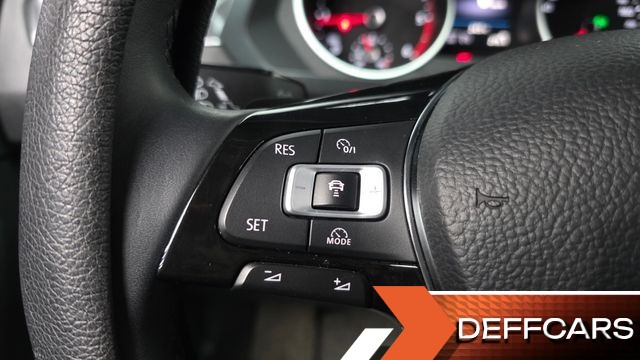Volkswagen TIGUAN 2.0 TDI Premium купить на сайте DeffCars