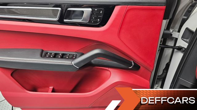Porsche CAYENNE 3.0 E-HYBRID PLATINUM EDITION купить на сайте DeffCars