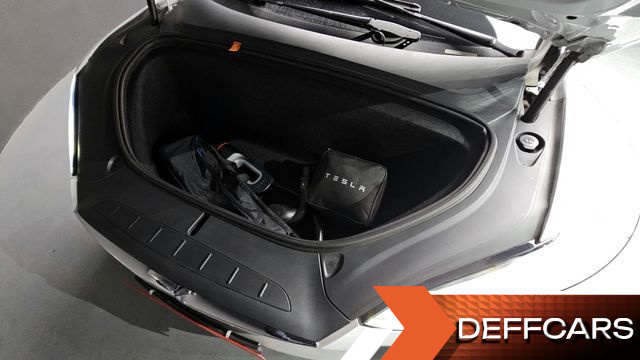 Tesla MODEL X Long Range купить на сайте DeffCars