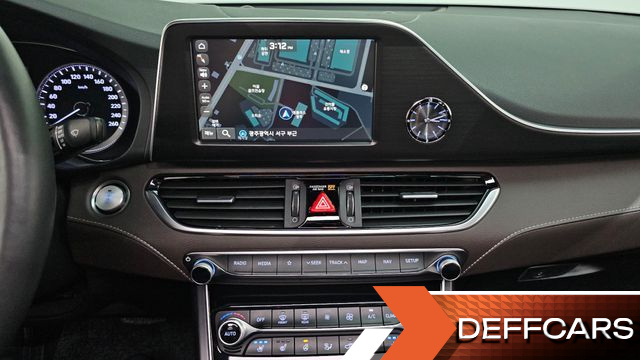 Hyundai GRANDEUR 2.4 Exclusive Special купить на сайте DeffCars