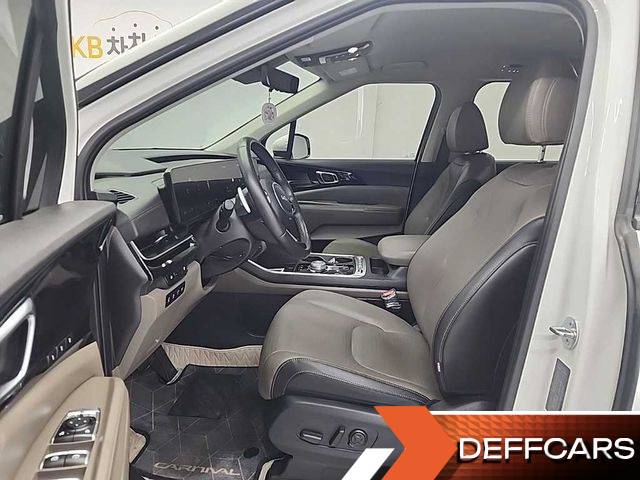 Kia CARNIVAL Gasoline 9-Seater Signature купить на сайте DeffCars