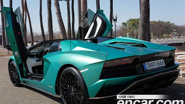 Lamborghini AVENTADOR S LP740-4 Roadster купить на сайте DeffCars