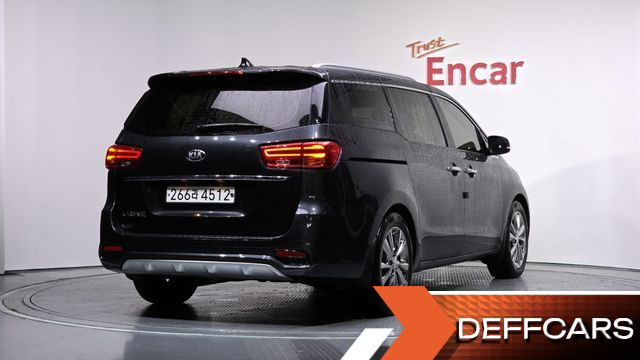 Kia CARNIVAL 9-Seater Prstige купить на сайте DeffCars
