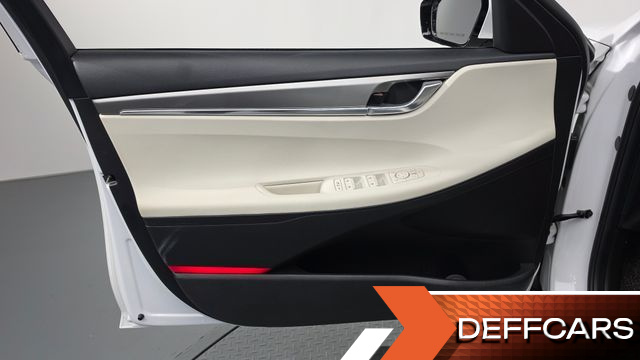 Hyundai GRANDEUR 2.5 Le Blanc купить на сайте DeffCars