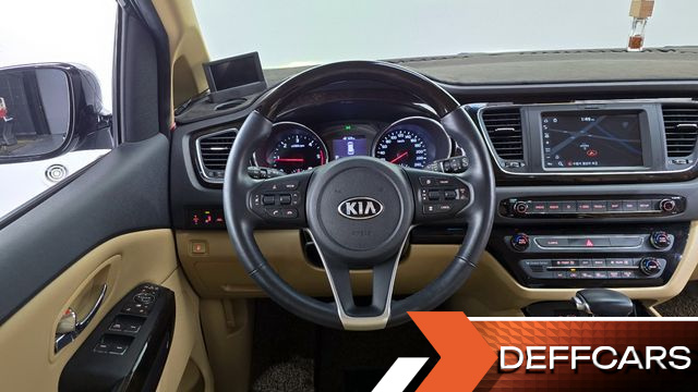 Kia CARNIVAL 7-Seater Limousine VIP купить на сайте DeffCars
