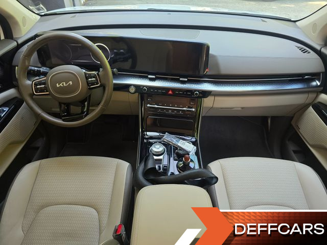 Kia CARNIVAL 7-Seater Hi-Limousine Signature купить на сайте DeffCars