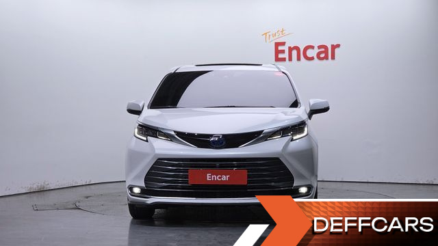 Toyota SIENNA 2.5 Hybrid AWD купить на сайте DeffCars