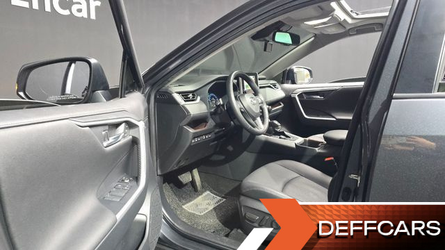 Toyota RAV4 2,5 4WD Hybrid LTD купить на сайте DeffCars