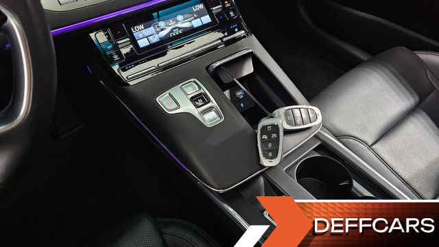 Hyundai GRANDEUR Le Blanc купить на сайте DeffCars