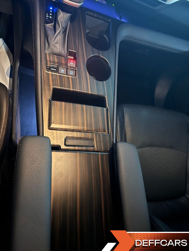 Toyota SIENNA 2.5 Hybrid 2WD купить на сайте DeffCars