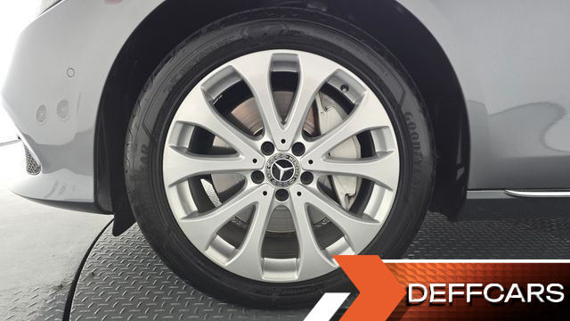 Mercedes E-CLASS E300 4MATIC Exclusive купить на сайте DeffCars