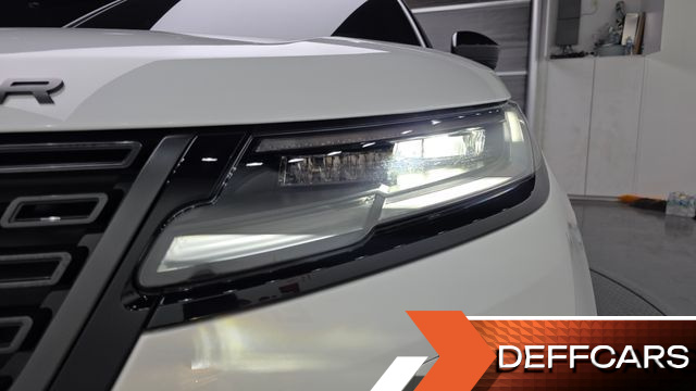 Land Rover RANGE ROVER VELAR 2.0 P250 Dynamic SE купить на сайте DeffCars