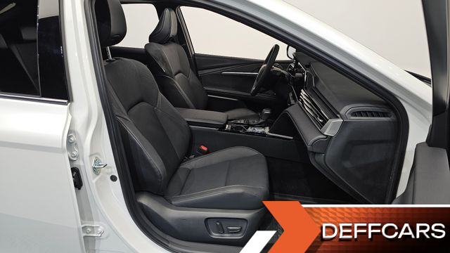 Toyota CAMRY 2.5 XLE Hybrid купить на сайте DeffCars