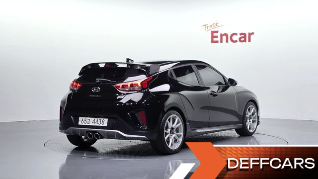 Hyundai VELOSTER 1.6 Turbo Sport Core купить на сайте DeffCars