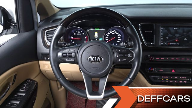Kia CARNIVAL 9-Seater Noblesse Special купить на сайте DeffCars