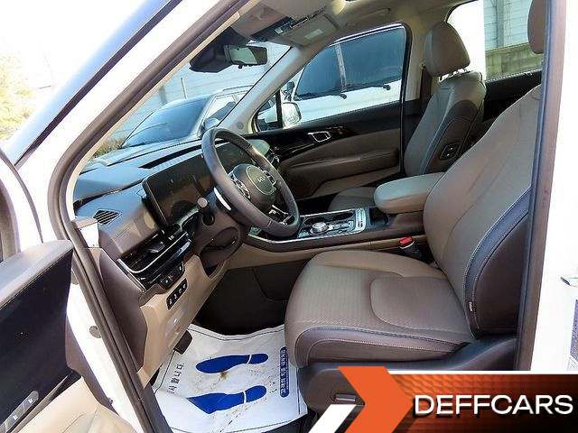 Kia CARNIVAL 9-Seater Signature купить на сайте DeffCars