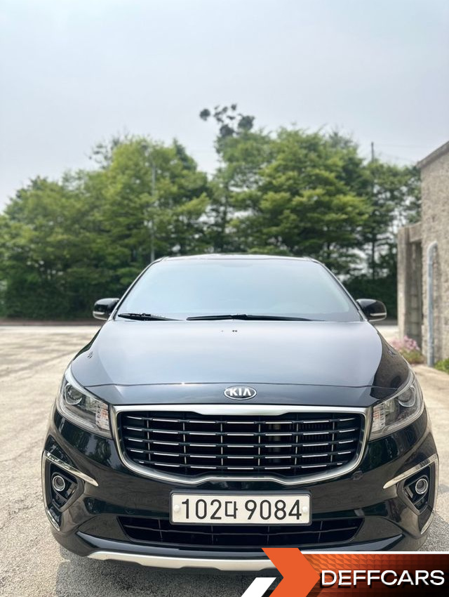 Kia CARNIVAL 9-Seater Prstige купить на сайте DeffCars