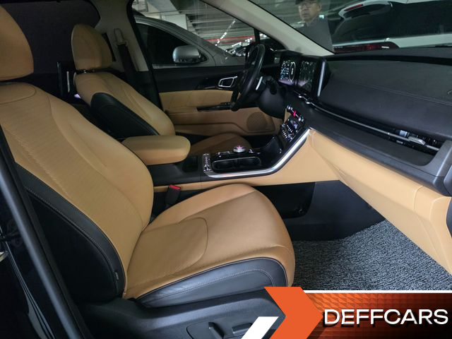 Kia CARNIVAL 7-Seater Signature купить на сайте DeffCars