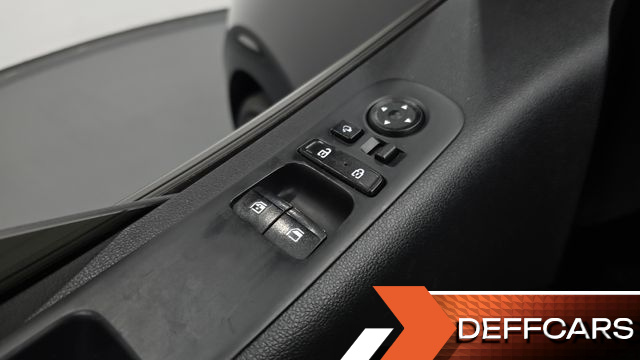 Hyundai STARIA L3.5 Cargo 5-Seater Modern купить на сайте DeffCars