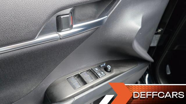 Toyota CAMRY 2.5 LE Hybrid купить на сайте DeffCars