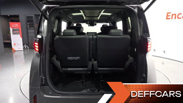 Toyota ALPHARD 2.5 HEV Executive AWD купить на сайте DeffCars