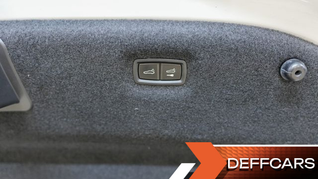 Porsche TAYCAN Base купить на сайте DeffCars