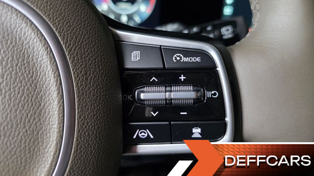 Kia CARNIVAL 9-Seater Prestige купить на сайте DeffCars
