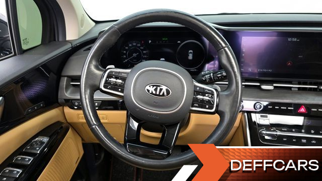 Kia CARNIVAL Gasoline 7-Seater Signature купить на сайте DeffCars