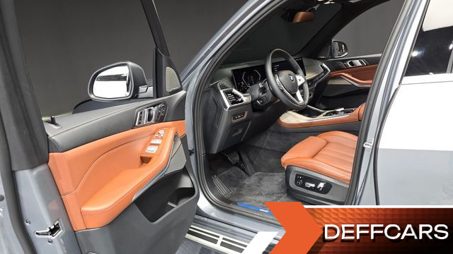 BMW X7 xDrive 40i Design Pure Excellence 7-Seater купить на сайте DeffCars