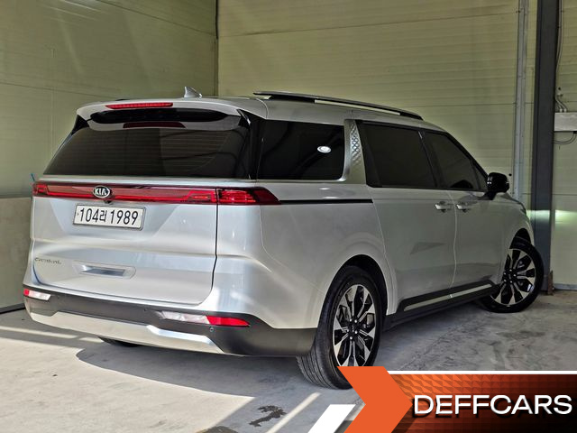 Kia CARNIVAL 9-Seater Signature купить на сайте DeffCars