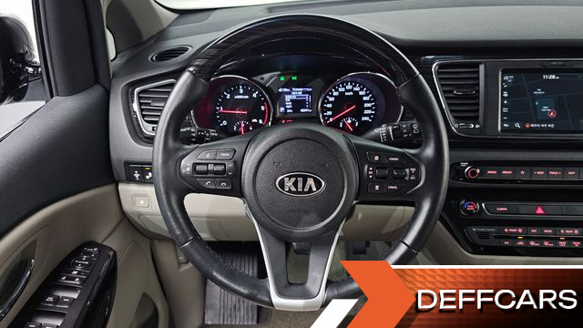 Kia CARNIVAL 7-Seater Limousine VIP купить на сайте DeffCars