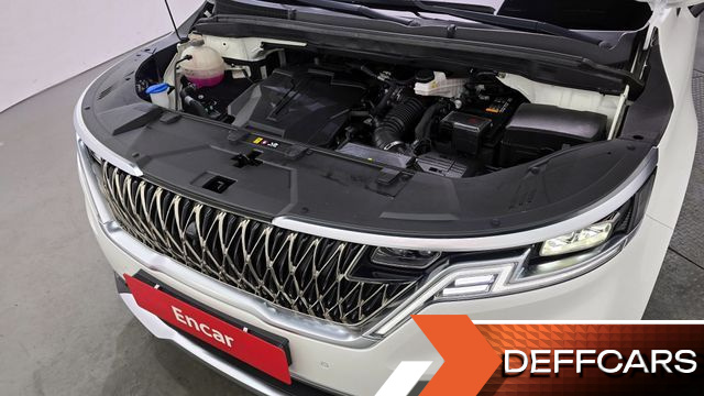 Kia CARNIVAL Gasoline 9-Seater Signature купить на сайте DeffCars