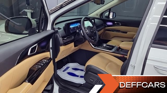 Kia CARNIVAL 9-Seater Signature купить на сайте DeffCars