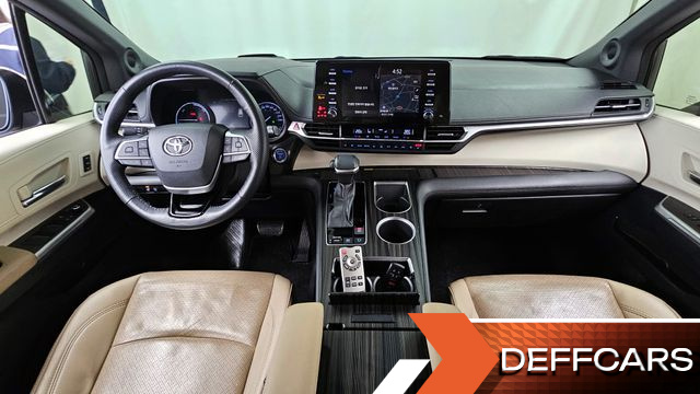 Toyota SIENNA 2.5 Hybrid 2WD купить на сайте DeffCars