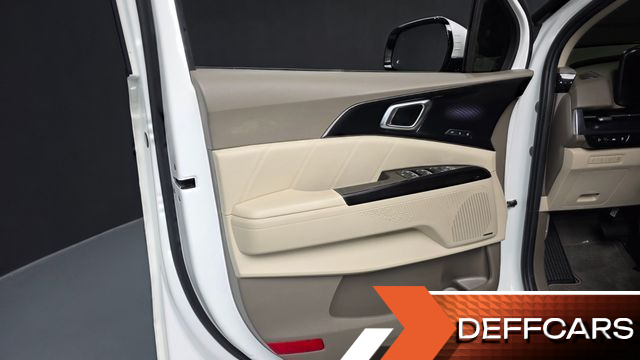 Kia CARNIVAL 7-Seater Hi-Limousine Signature купить на сайте DeffCars