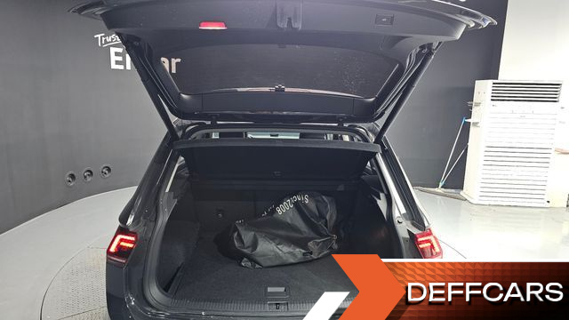 Volkswagen TIGUAN 2.0 TDI Premium купить на сайте DeffCars
