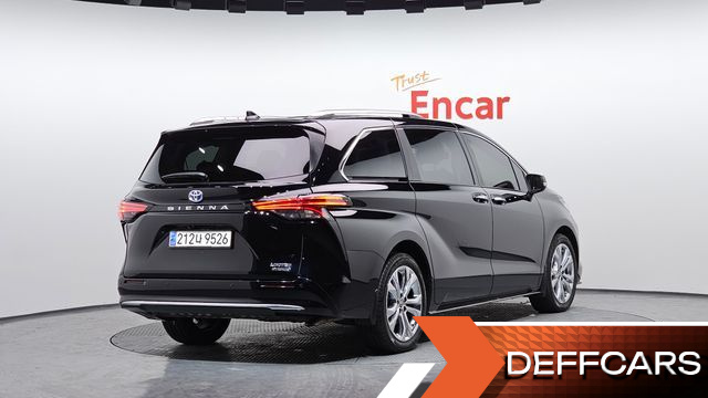 Toyota SIENNA 2.5 Hybrid 2WD купить на сайте DeffCars