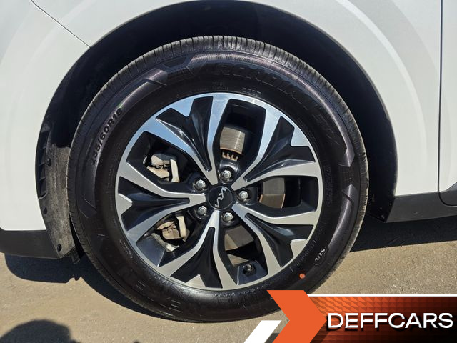 Kia CARNIVAL 9-Seater Prestige купить на сайте DeffCars